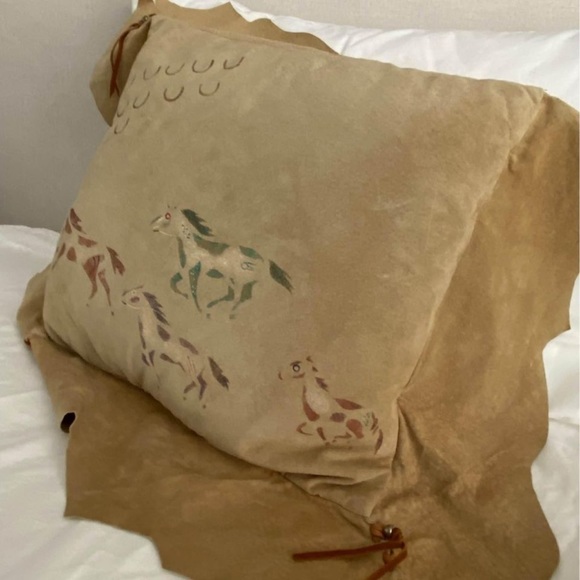 handmade hand painted Native America leather suede pillow indian pony horse OOAK - Picture 6 of 8